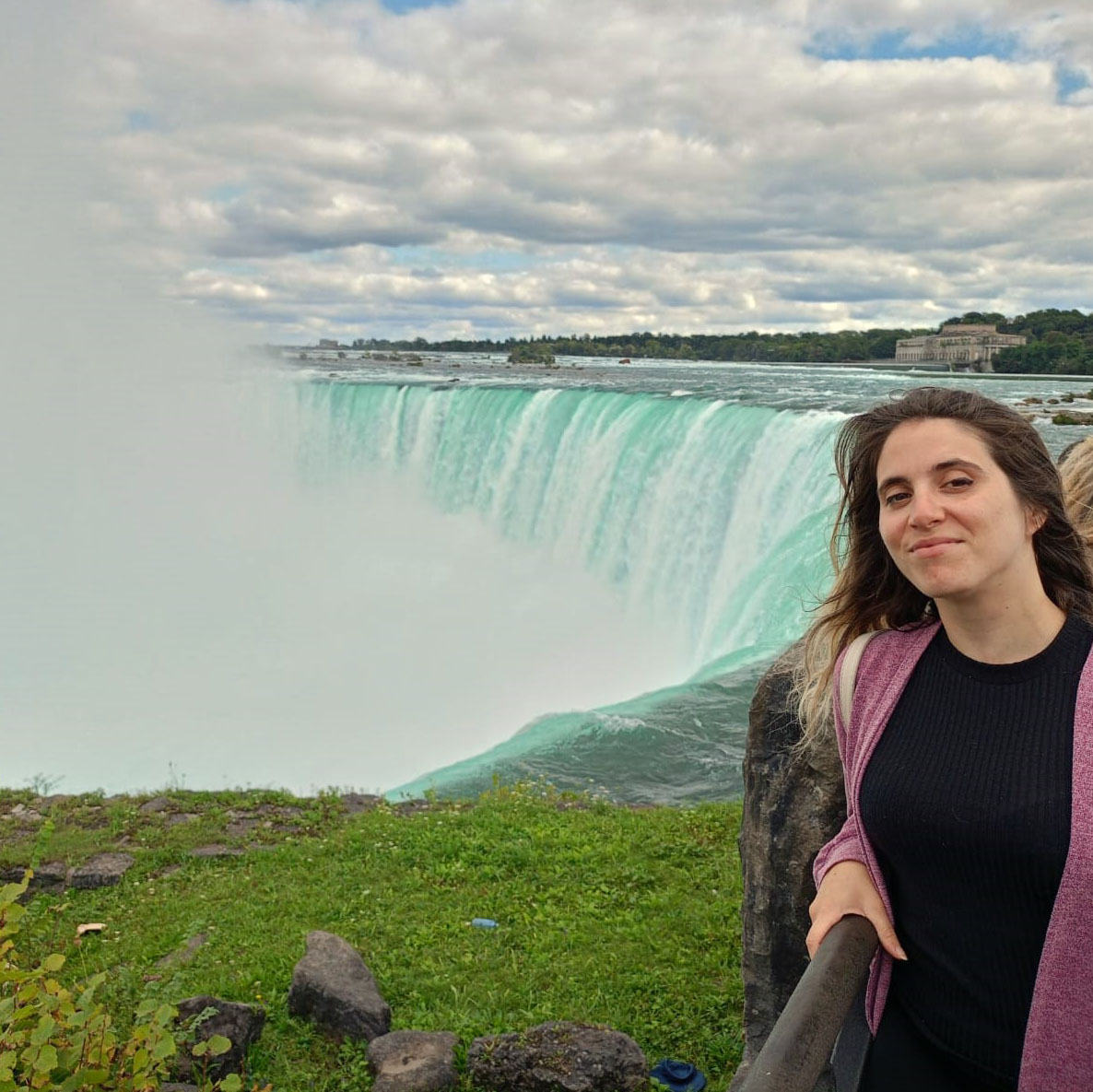 África Mediavilla en las cataratas del Niágara, Canadá